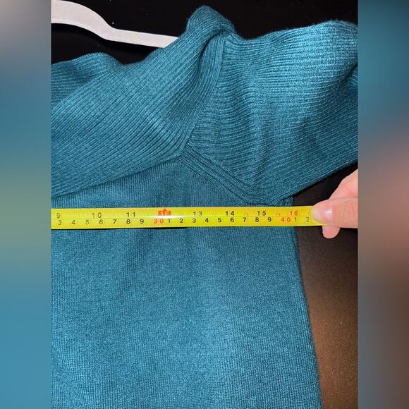 Anthropologie Women’s Green Elise Off The Shoulder Long Sleeved Sweater Small - Picture 9 of 12